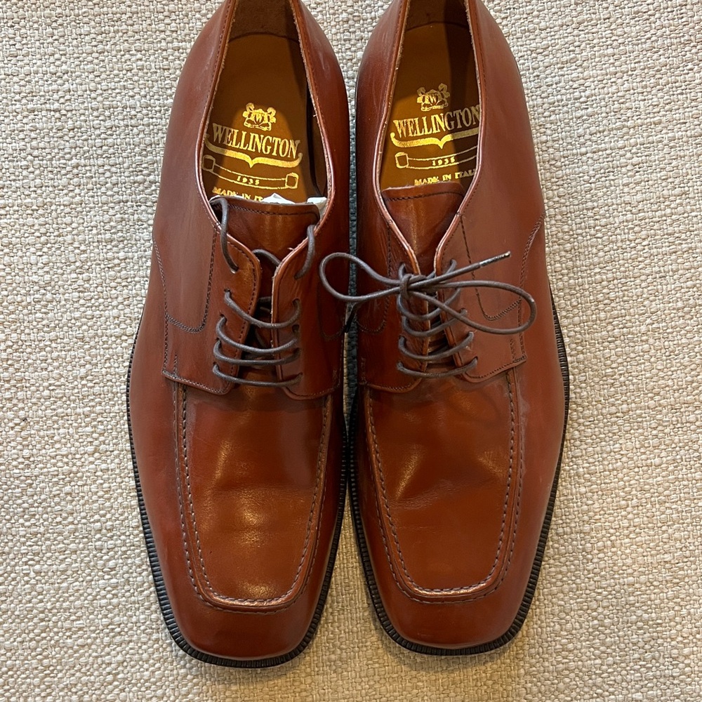Wellington Men's Classic Brown Leather Derbys